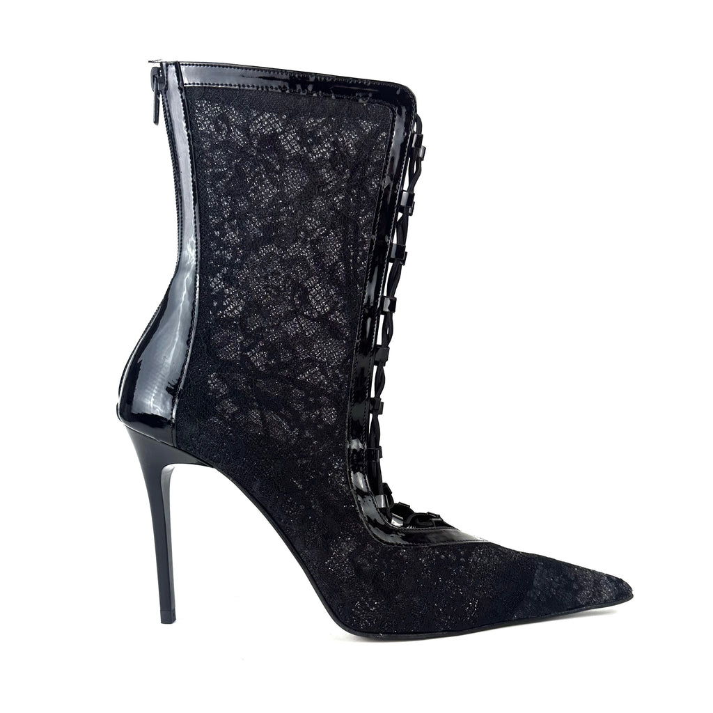 Μποτάκι Δαντέλα, Scarlett