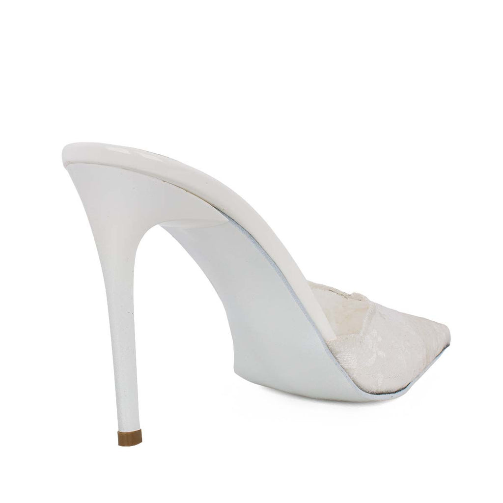 Λευκό mule, Vesta